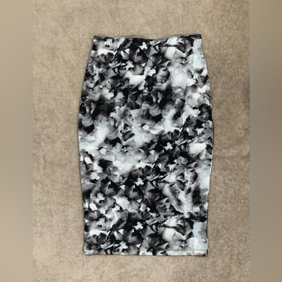 Apt. 9 Dresses & Skirts - Black and White Skirt